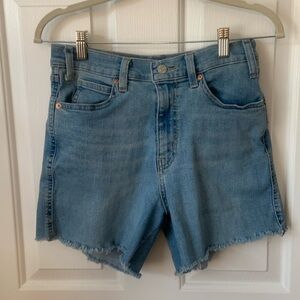 NWOT Levi Cutoff Jean Shorts, Signature Gold Heritage High Waist Size 8/W29